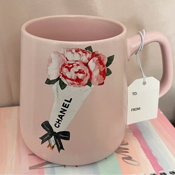 Amanda Greenwood Art Pink Chanel Flower Bouquet Mug - Picture 3 of 4